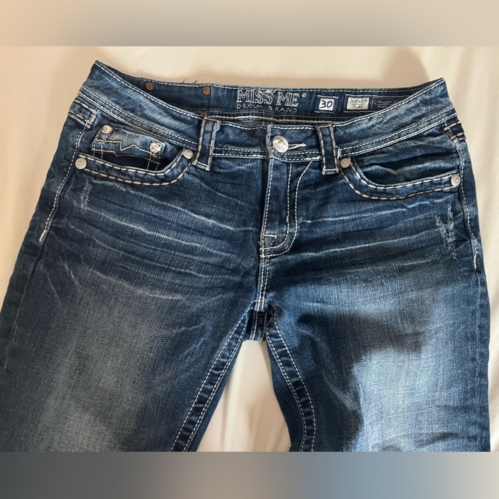VINTAGE 2000s Miss Me Flared Rhinestone Jeans